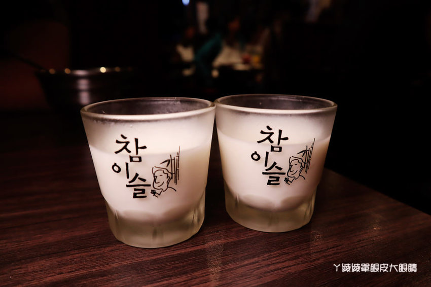 新竹燒肉推薦大阪燒肉燒魂Yakikon，新竹火車站附近美食餐廳！氣氛超嗨的燒烤店，每月一日無限暢飲