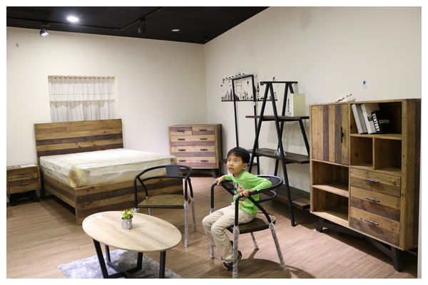 台中平價家具/首購新屋/省荷包必逛,高CP值家具店~多瓦娜家居/台中南屯門市!