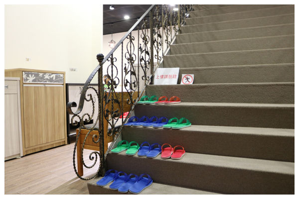 台中平價家具/首購新屋/省荷包必逛,高CP值家具店~多瓦娜家居/台中南屯門市!