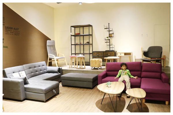 台中平價家具/首購新屋/省荷包必逛,高CP值家具店~多瓦娜家居/台中南屯門市!