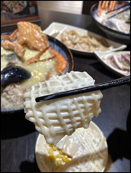 【台中大里美食推薦】秋意濃濃就是來【霸氣螃蟹海鮮粥 】新品松 【台中大里美食推薦】秋意濃濃就是來【霸氣螃蟹海鮮粥 】新品松