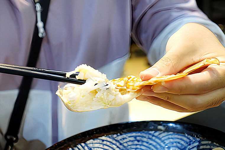 /tmp/php9J4n3q /tmp/php9J4n3q