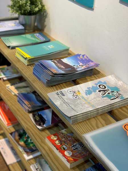 【南投住宿】魚樂魚池 背包客棧 ￭ 魚光窯烤 手作麵包 x 包含免費早餐、鄰近日月潭║南投青年旅館推薦、南投背包客棧推薦、日月潭伴手禮推薦