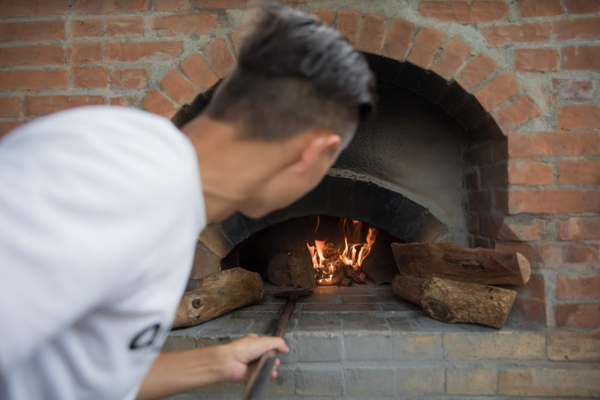【南投住宿】魚樂魚池 背包客棧 ￭ 魚光窯烤 手作麵包 x 包含免費早餐、鄰近日月潭║南投青年旅館推薦、南投背包客棧推薦、日月潭伴手禮推薦