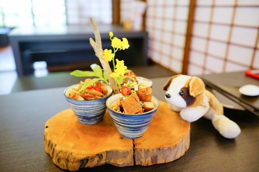 桃園｜青沐煮雨 人文茶館 (桃園77藝文町) 桃園火車站美食，在日式宿舍裡品嘗港式茶點