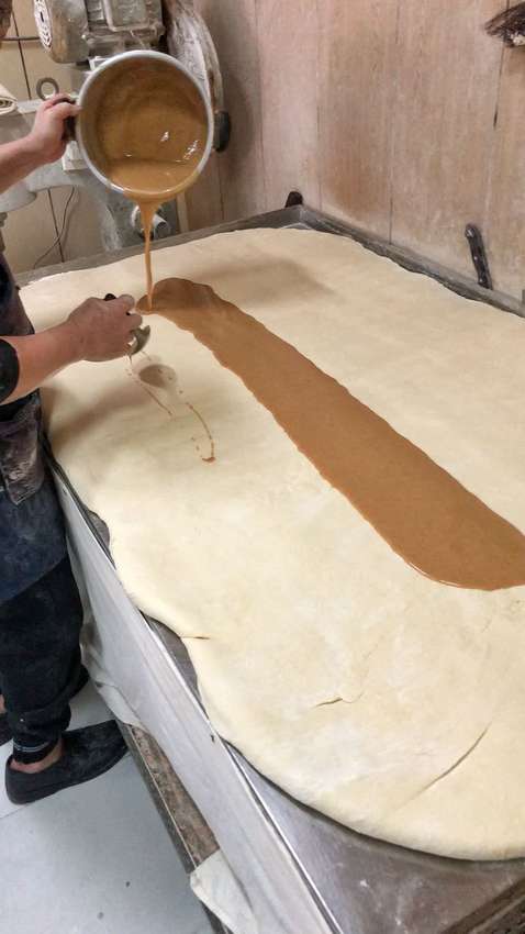 傳統北方眷村古早味【張記早餐店】飄香在地40年 每日現做蔥油餅香酥脆 生意強強滾 | 小白只饗ㄔ美食