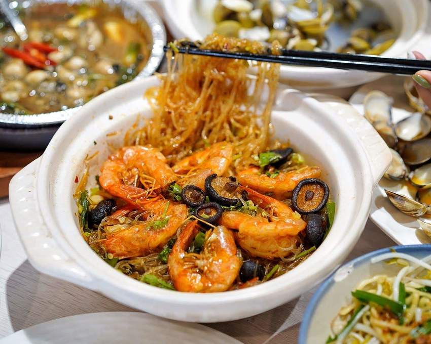 台中中式熱炒店『南村食堂』30年總舖師坐鎮。嚴選食材、大份量、聚餐首選！(提供場地租借)