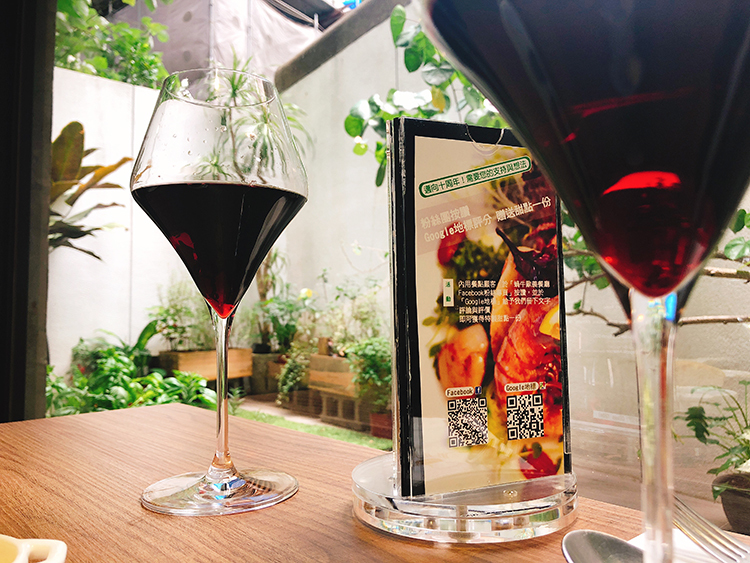 蝸牛,蝸Snail蝸牛歐義餐廳,蝸牛義大利餐廳停車場,我不是他媽媽,天母美食祭,芝山美食,天母必吃,食尚玩家推薦天母美食,台北舒肥牛排,天母舒肥牛排