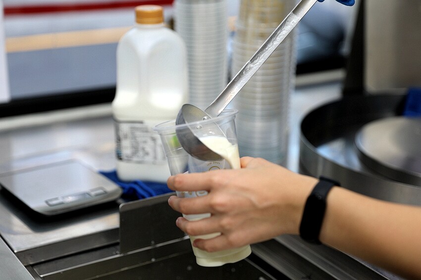 綠豆控喝起來！真材實料 採用崙背鮮乳 綿密滑順的綠豆沙牛奶 濃郁香醇超對味