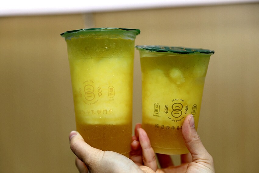 綠豆控喝起來！真材實料 採用崙背鮮乳 綿密滑順的綠豆沙牛奶 濃郁香醇超對味