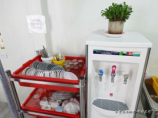 廚房與交誼廳-番仔厝民宿 (2).jpg