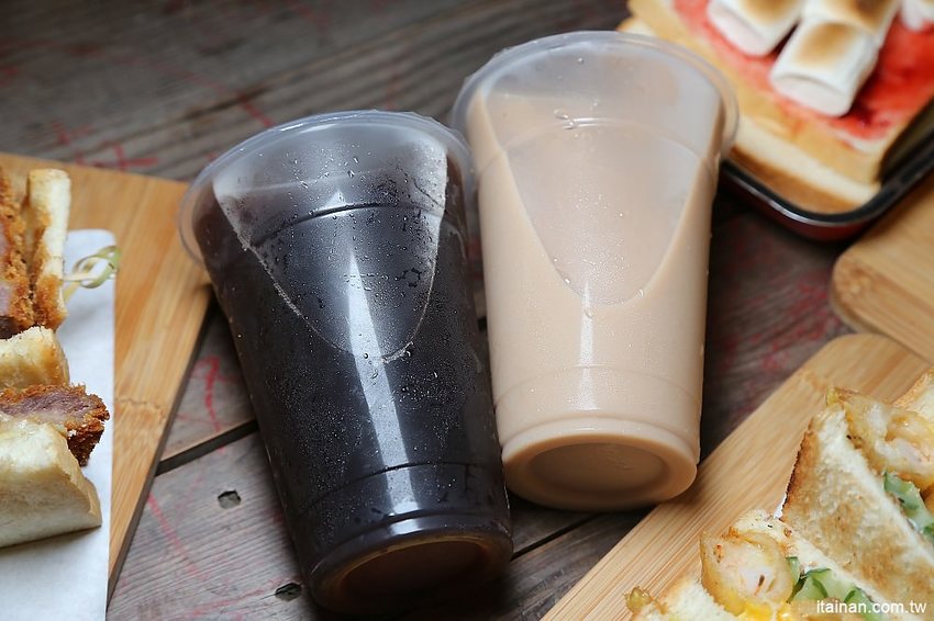 夯胖日式炭烤吐司-台南總店~台南宵夜不是只有牛肉湯!宵夜吃炸牛排、炸蝦口味的碳烤吐司正夯! - 台南好Food遊