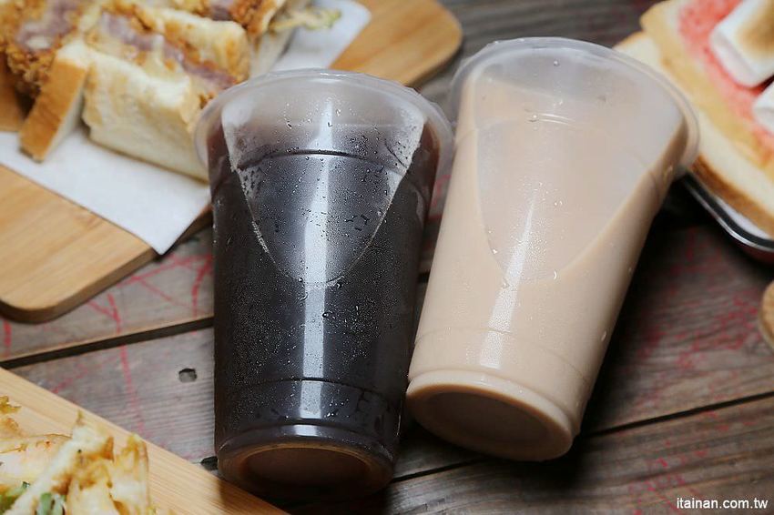 夯胖日式炭烤吐司-台南總店~台南宵夜不是只有牛肉湯!宵夜吃炸牛排、炸蝦口味的碳烤吐司正夯! - 台南好Food遊