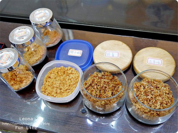 台中伴手禮推薦-丸文魚鬆 現場試吃