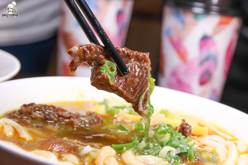 獨家特製風味之鋒勝 豚王豬排亭,必吃 打狗町炸豬排、鋒勝老兵咖哩、鮮味炸海老 - 跟著尼力吃喝玩樂&親子生活