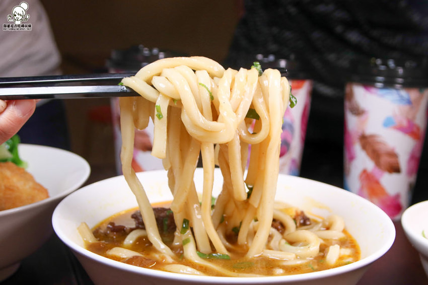 獨家特製風味之鋒勝 豚王豬排亭,必吃 打狗町炸豬排、鋒勝老兵咖哩、鮮味炸海老 - 跟著尼力吃喝玩樂&親子生活