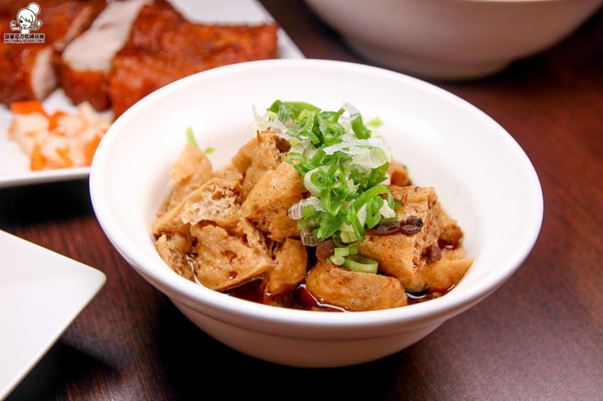 獨家特製風味之鋒勝 豚王豬排亭,必吃 打狗町炸豬排、鋒勝老兵咖哩、鮮味炸海老 - 跟著尼力吃喝玩樂&親子生活