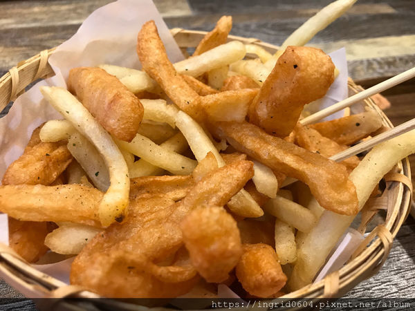 老司鷄炸全雞專賣店 第一次吃到超酷超適合打卡的炙燒起司"炸全雞"