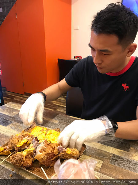 老司鷄炸全雞專賣店 第一次吃到超酷超適合打卡的炙燒起司"炸全雞"