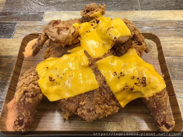 老司鷄炸全雞專賣店 第一次吃到超酷超適合打卡的炙燒起司"炸全雞"