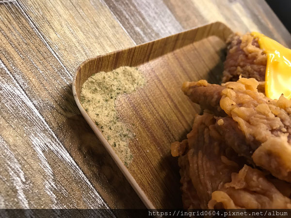 老司鷄炸全雞專賣店 第一次吃到超酷超適合打卡的炙燒起司"炸全雞"