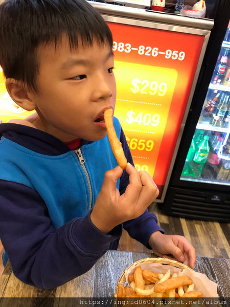 老司鷄炸全雞專賣店 第一次吃到超酷超適合打卡的炙燒起司"炸全雞"