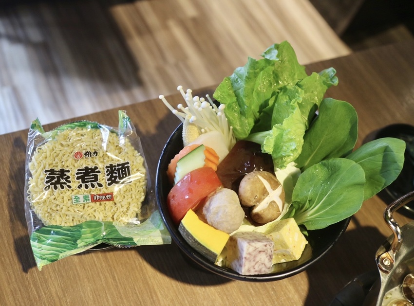 【瀧厚鍋物-敦北店】松山民生社區高CP值的火鍋！大推蛤蜊爆爆鍋＆極上羽下肉～ - 邦妮2兔