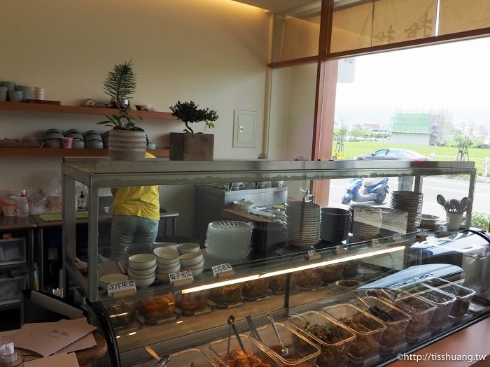 宜蘭必吃小吃店～拾松｜西魯肉飯。紅油蝦仁炒手。蘭陽芋泥｜宜蘭一日遊行程美食景點推薦