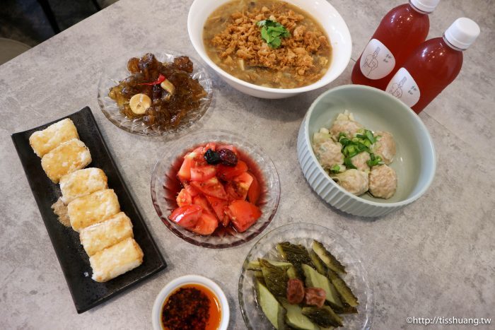 宜蘭必吃小吃店～拾松｜西魯肉飯。紅油蝦仁炒手。蘭陽芋泥｜宜蘭一日遊行程美食景點推薦