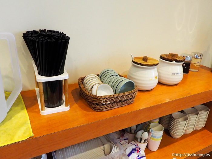 宜蘭必吃小吃店～拾松｜西魯肉飯。紅油蝦仁炒手。蘭陽芋泥｜宜蘭一日遊行程美食景點推薦