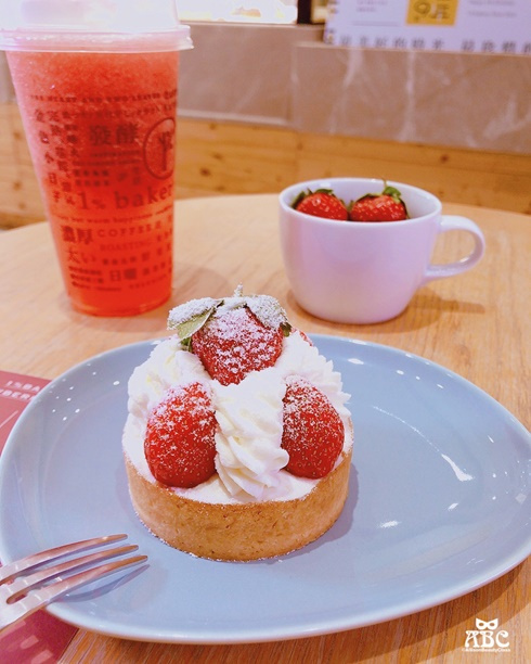 台中甜點美食1%bakery乳酪蛋糕台中黎明草莓季限定