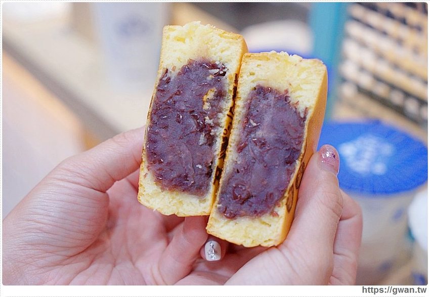 桃園人氣車輪餅來逢甲~買一送一人潮橫跨三店面,初一十五還有限定發財餅!