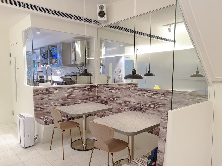 高雄美食||Space Café-﻿設計型的咖啡館，最適合待上整個午後||新興區、不限時咖啡廳