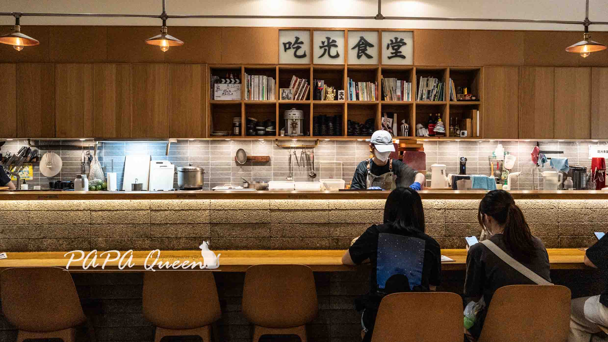 台中美食文青風推薦！復古文青感 吃光食堂，隱藏版電影院超驚喜。