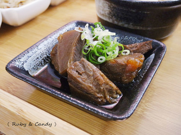 OLiA 黑粒仔 (51).JPG