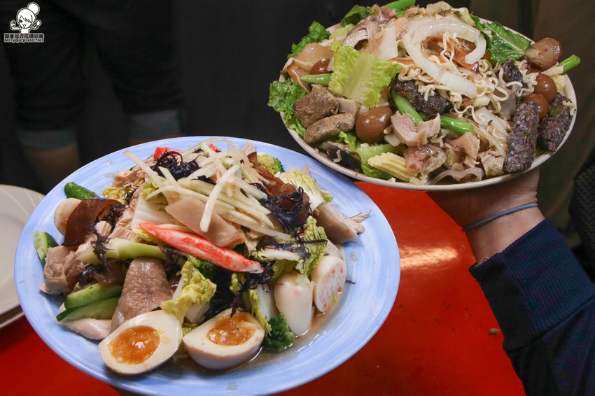 南霸天起家的鮮鹽堂泰式鹽水雞，獨門醬料虜獲老饕味蕾、食材再升級｜必吃冰鮮土公雞 - 跟著尼力吃喝玩樂＆親子生活
