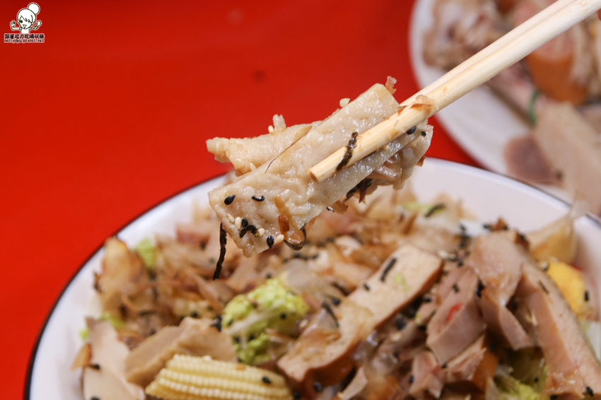 南霸天起家的鮮鹽堂泰式鹽水雞，獨門醬料虜獲老饕味蕾、食材再升級｜必吃冰鮮土公雞 - 跟著尼力吃喝玩樂＆親子生活