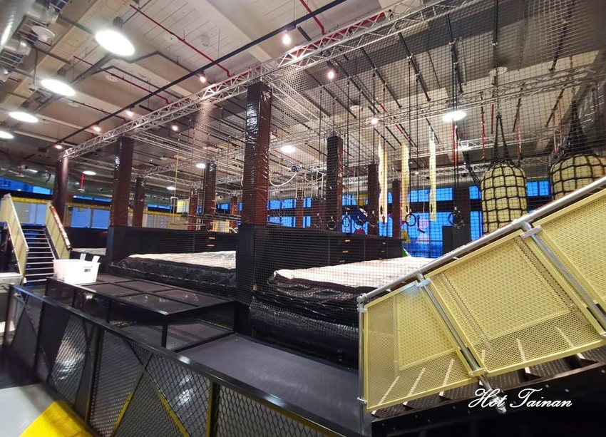 全台最大室內體能挑戰極限空間!澎湖室內景點推薦:Go star星探索 - 熱血玩台南。跳躍新世界