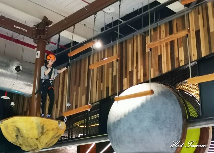 全台最大室內體能挑戰極限空間!澎湖室內景點推薦:Go star星探索 - 熱血玩台南。跳躍新世界