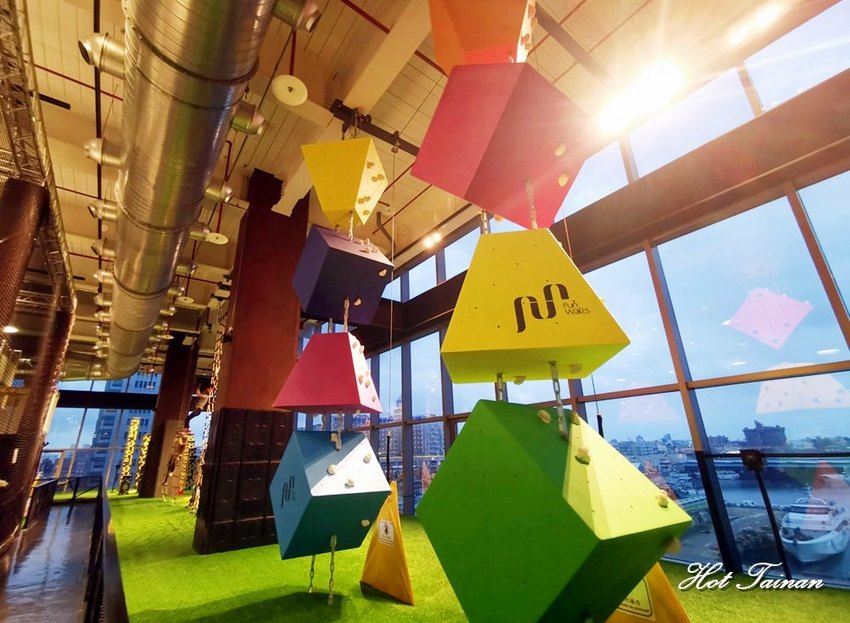 全台最大室內體能挑戰極限空間!澎湖室內景點推薦:Go star星探索 - 熱血玩台南。跳躍新世界