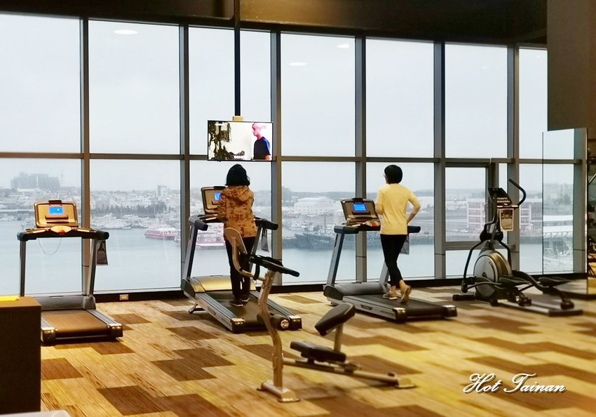 全台最大室內體能挑戰極限空間!澎湖室內景點推薦:Go star星探索 - 熱血玩台南。跳躍新世界