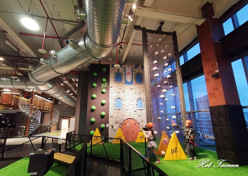 全台最大室內體能挑戰極限空間!澎湖室內景點推薦:Go star星探索 - 熱血玩台南。跳躍新世界