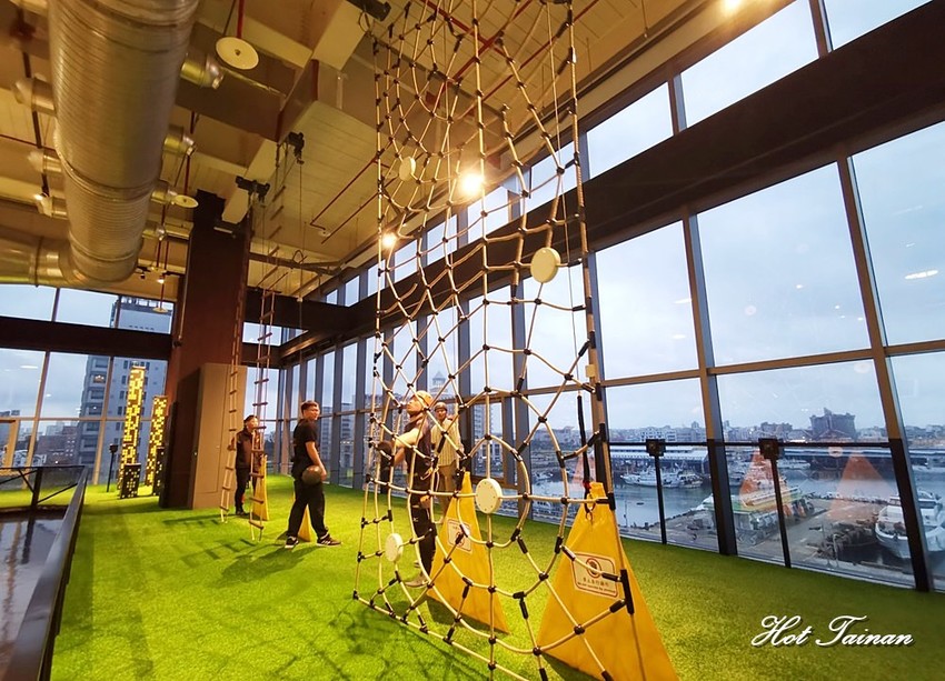 全台最大室內體能挑戰極限空間!澎湖室內景點推薦:Go star星探索 - 熱血玩台南。跳躍新世界