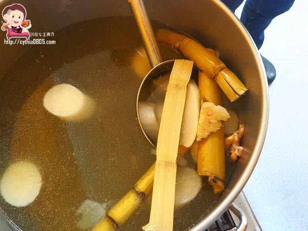 桃園龜山美食-一鍋賞-百元火鍋也有好湯頭，在漂亮的乾燥花店吃小火鍋啦  (邀約) @民宿女王芽月-美食.旅遊.全台趴趴走