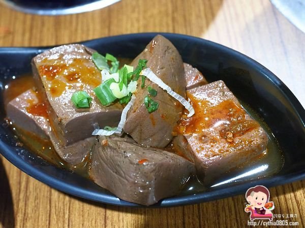 桃園龜山美食-一鍋賞-百元火鍋也有好湯頭，在漂亮的乾燥花店吃小火鍋啦  (邀約) @民宿女王芽月-美食.旅遊.全台趴趴走