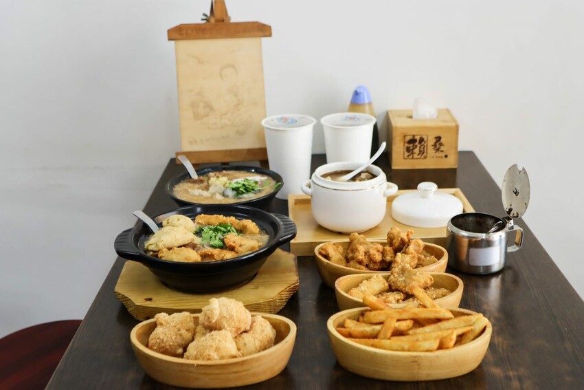 浮誇系麵線就在這邊!一碗麵線加入七種好料有肉有海鮮~