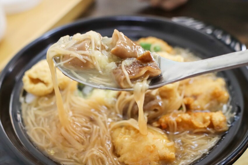 浮誇系麵線就在這邊!一碗麵線加入七種好料有肉有海鮮~