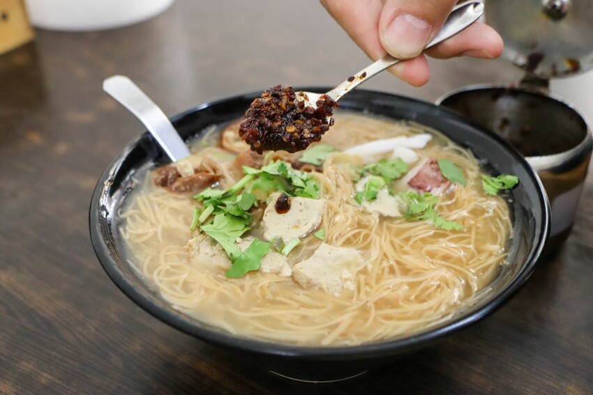 浮誇系麵線就在這邊!一碗麵線加入七種好料有肉有海鮮~