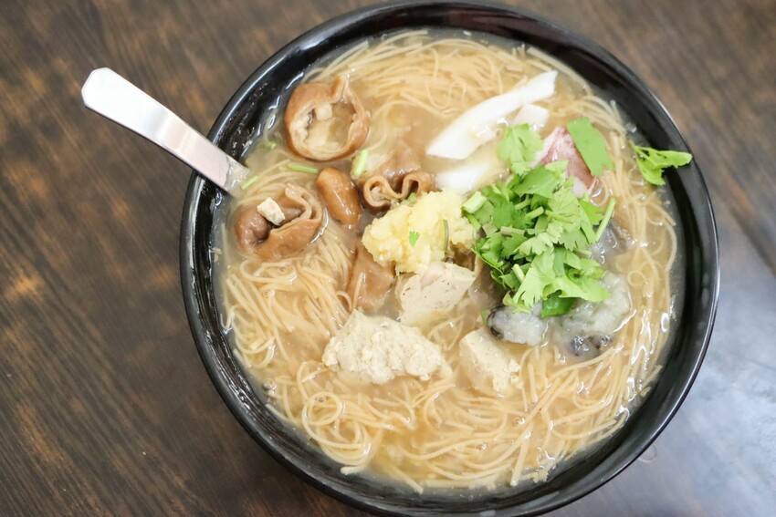 浮誇系麵線就在這邊!一碗麵線加入七種好料有肉有海鮮~