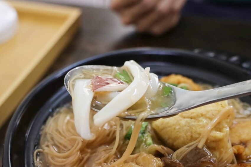 浮誇系麵線就在這邊!一碗麵線加入七種好料有肉有海鮮~